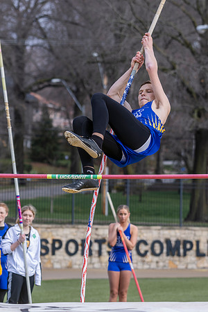 23STAsportsTrack-00437
